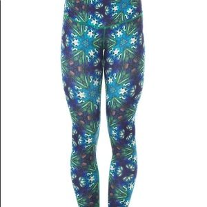 Wolven thread yoga pants